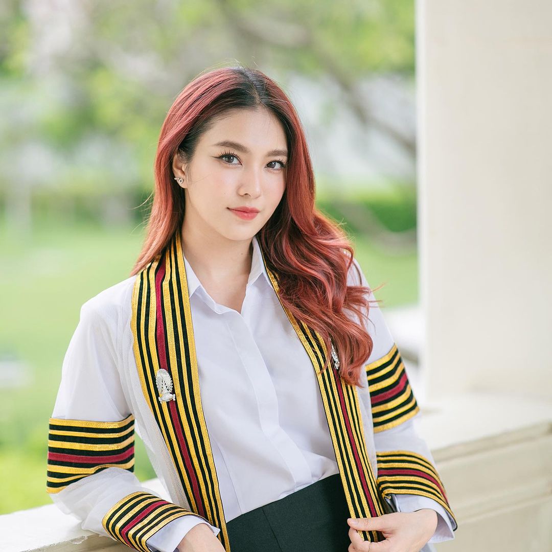 เฟิร์น - นพจิรา ฤกษ์ขจรนามกุล