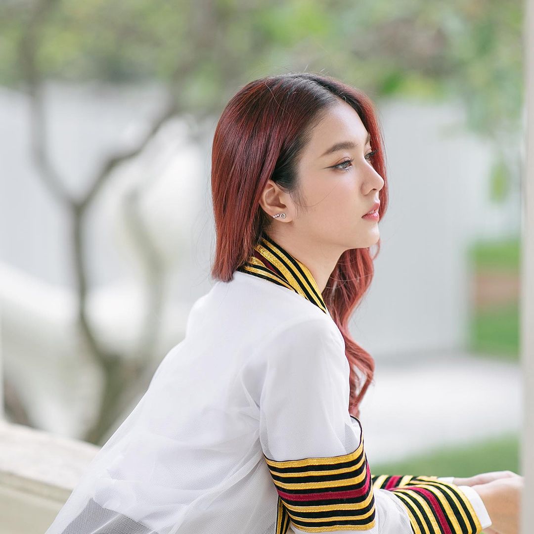 เฟิร์น - นพจิรา ฤกษ์ขจรนามกุล