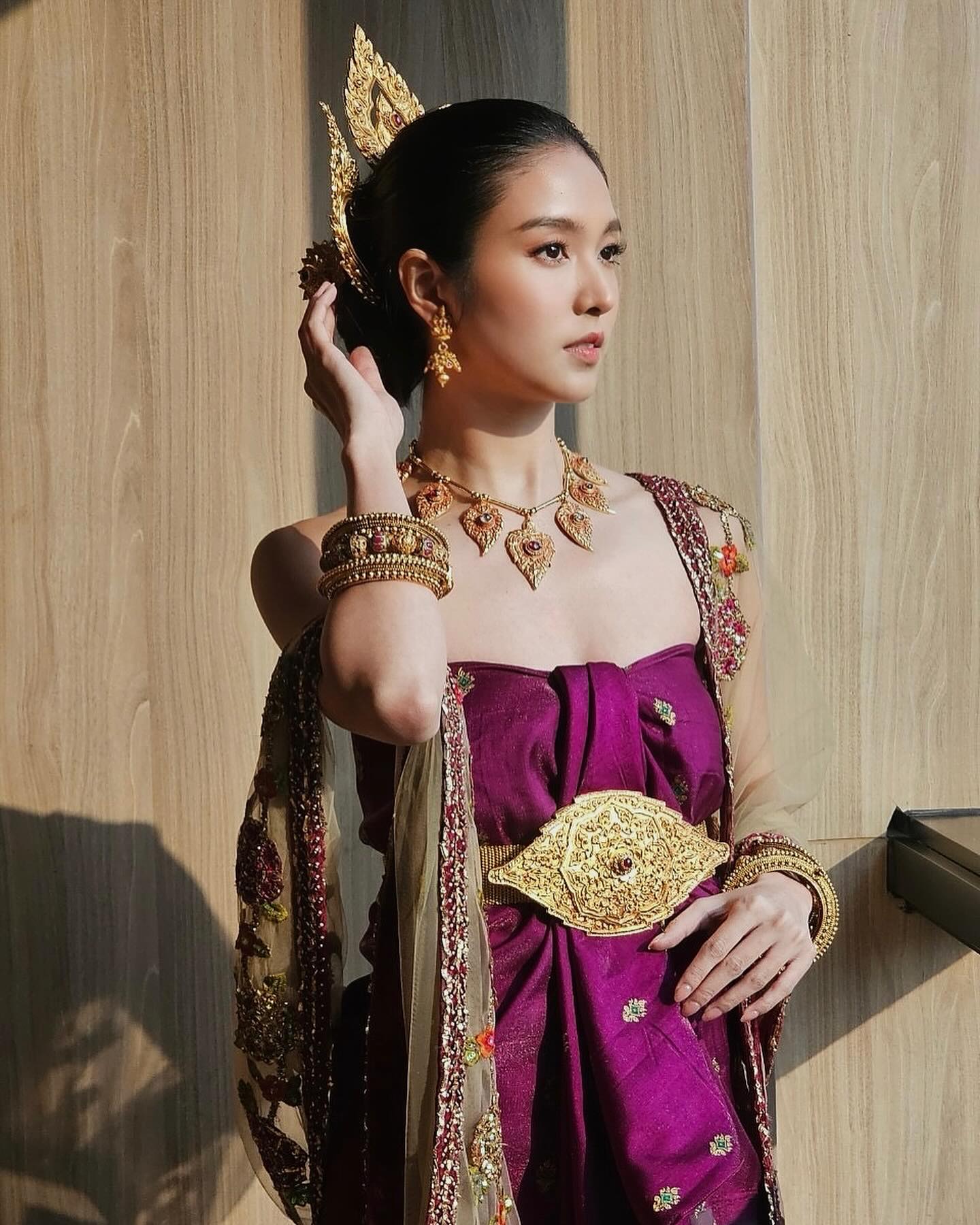 เฟิร์น - นพจิรา ฤกษ์ขจรนามกุล