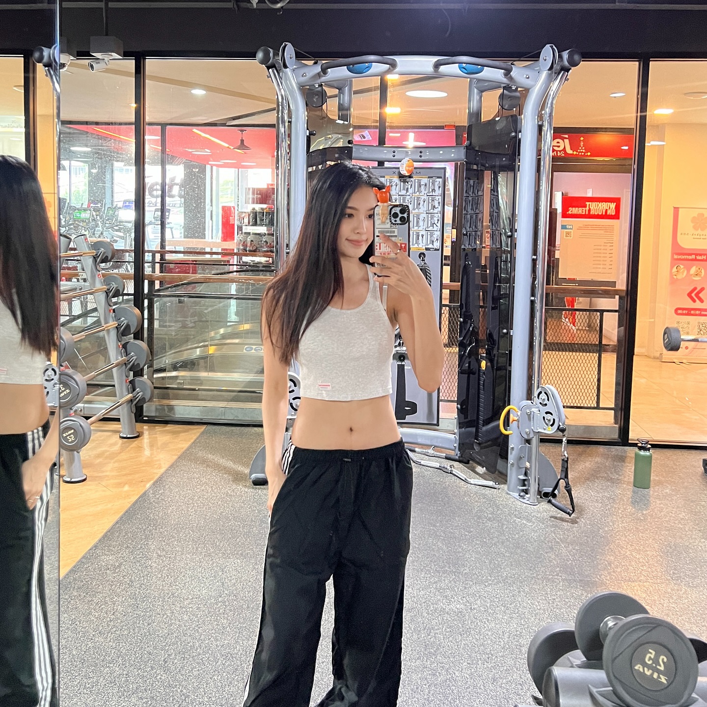 เฟิร์น - นพจิรา ฤกษ์ขจรนามกุล