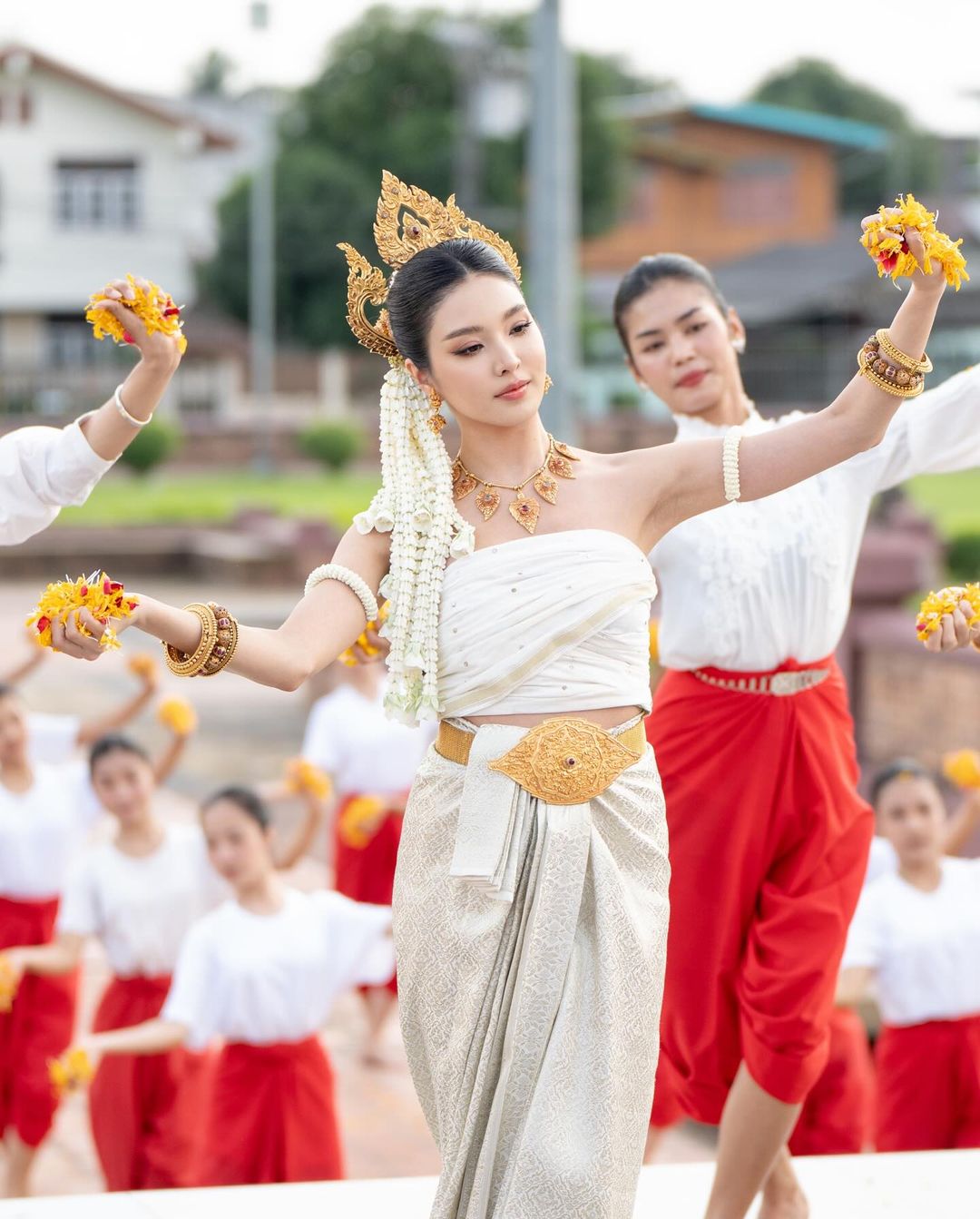 เฟิร์น - นพจิรา ฤกษ์ขจรนามกุล