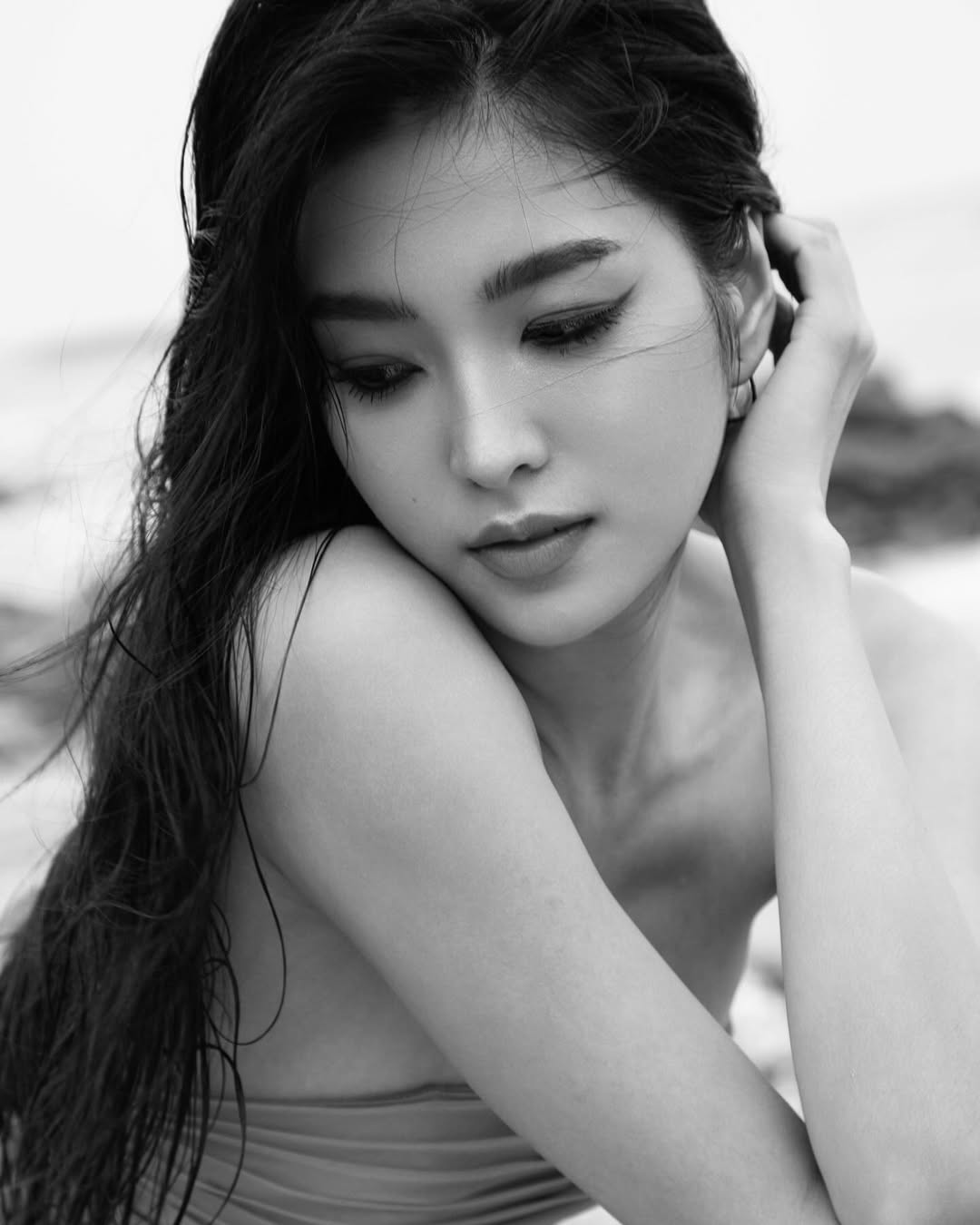 เฟิร์น - นพจิรา ฤกษ์ขจรนามกุล