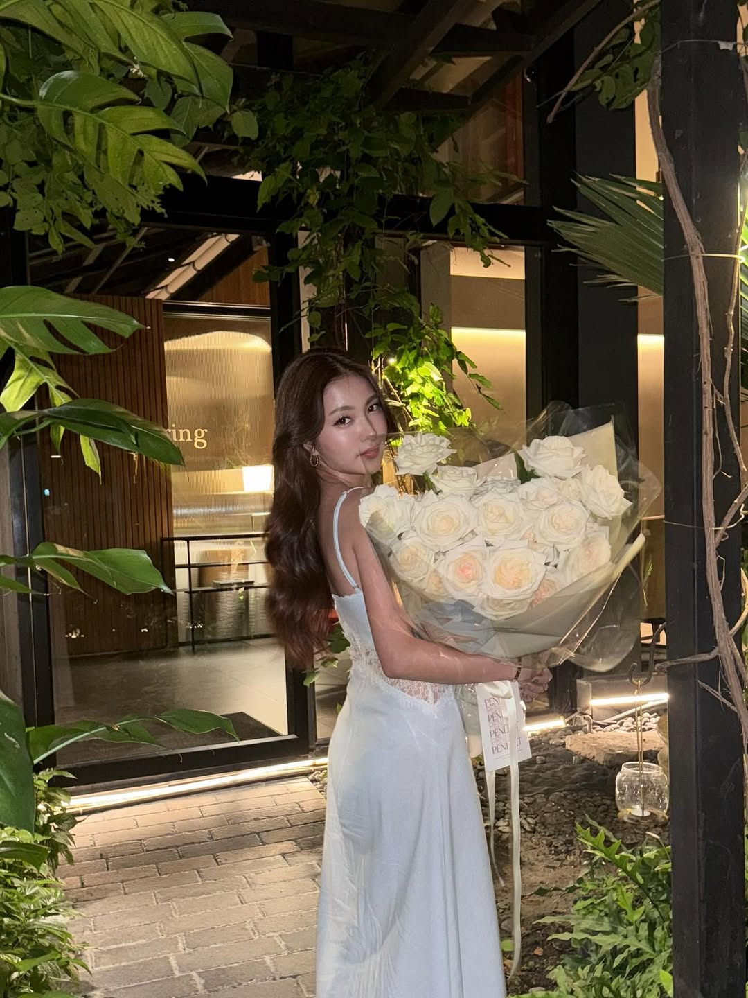 เฟิร์น - นพจิรา ฤกษ์ขจรนามกุล