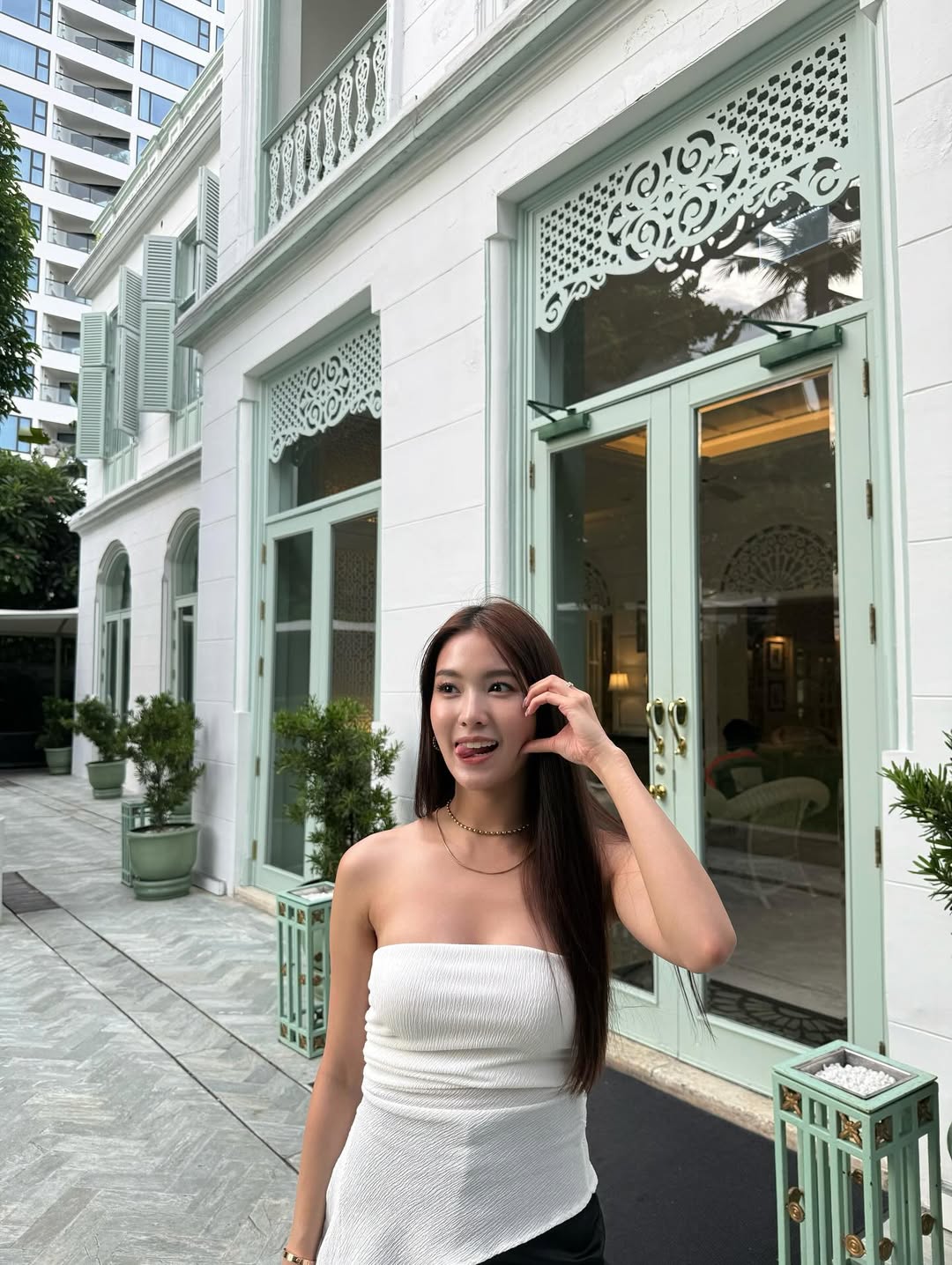 เฟิร์น - นพจิรา ฤกษ์ขจรนามกุล