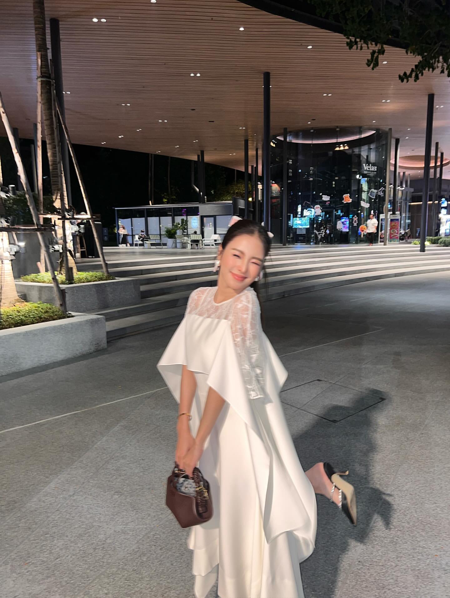 เฟิร์น - นพจิรา ฤกษ์ขจรนามกุล