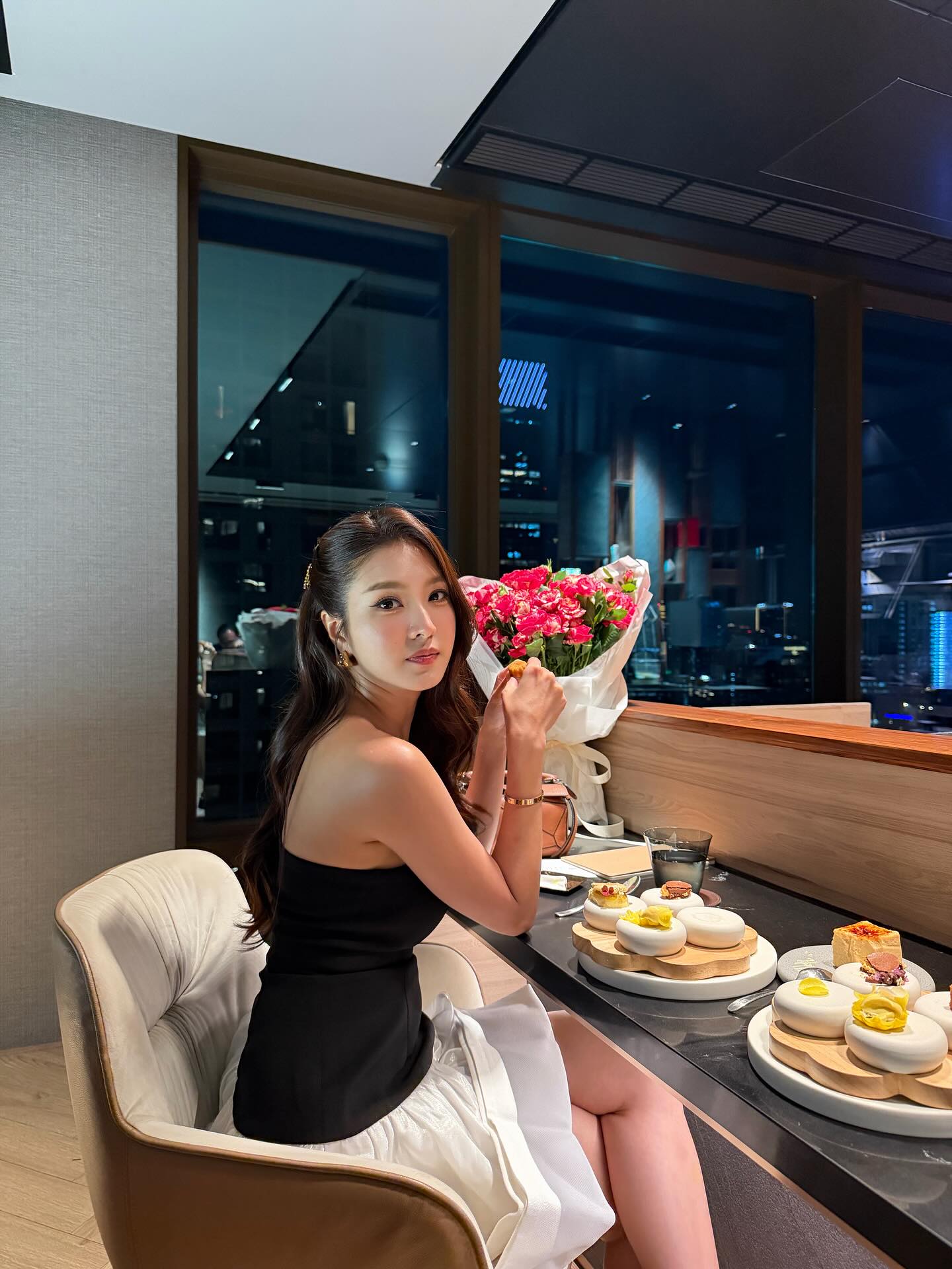 เฟิร์น - นพจิรา ฤกษ์ขจรนามกุล