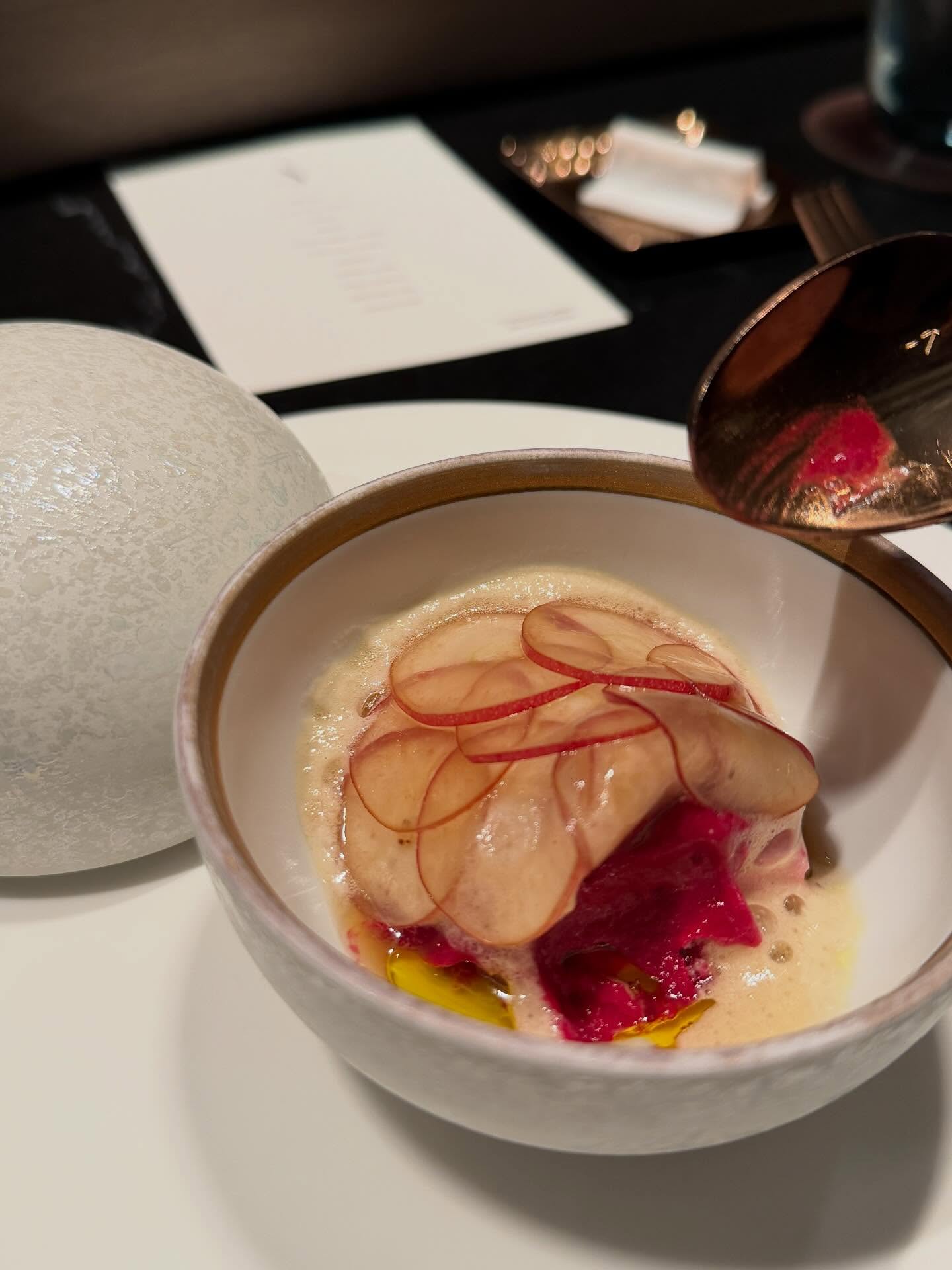 เฟิร์น - นพจิรา ฤกษ์ขจรนามกุล