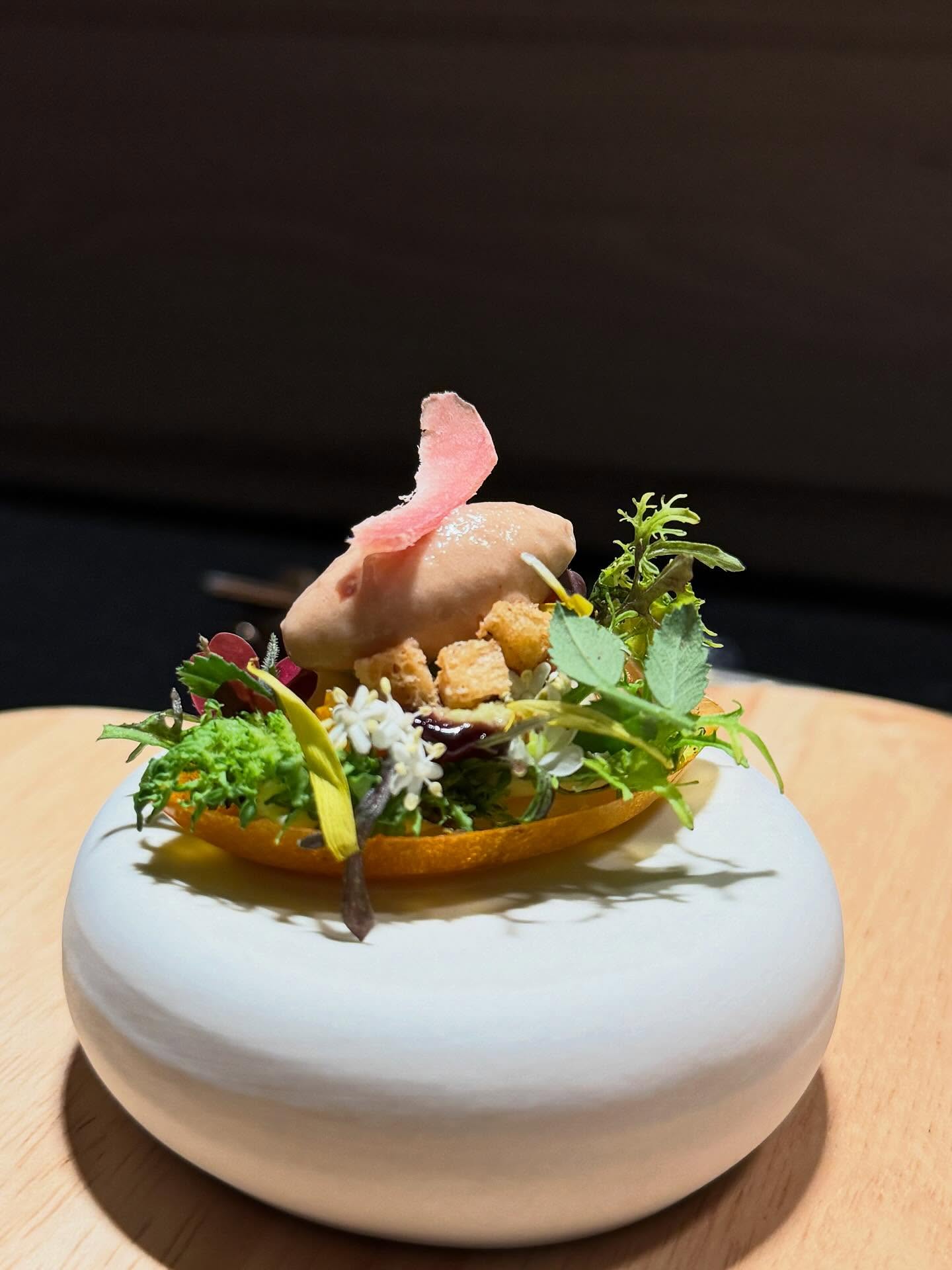 เฟิร์น - นพจิรา ฤกษ์ขจรนามกุล