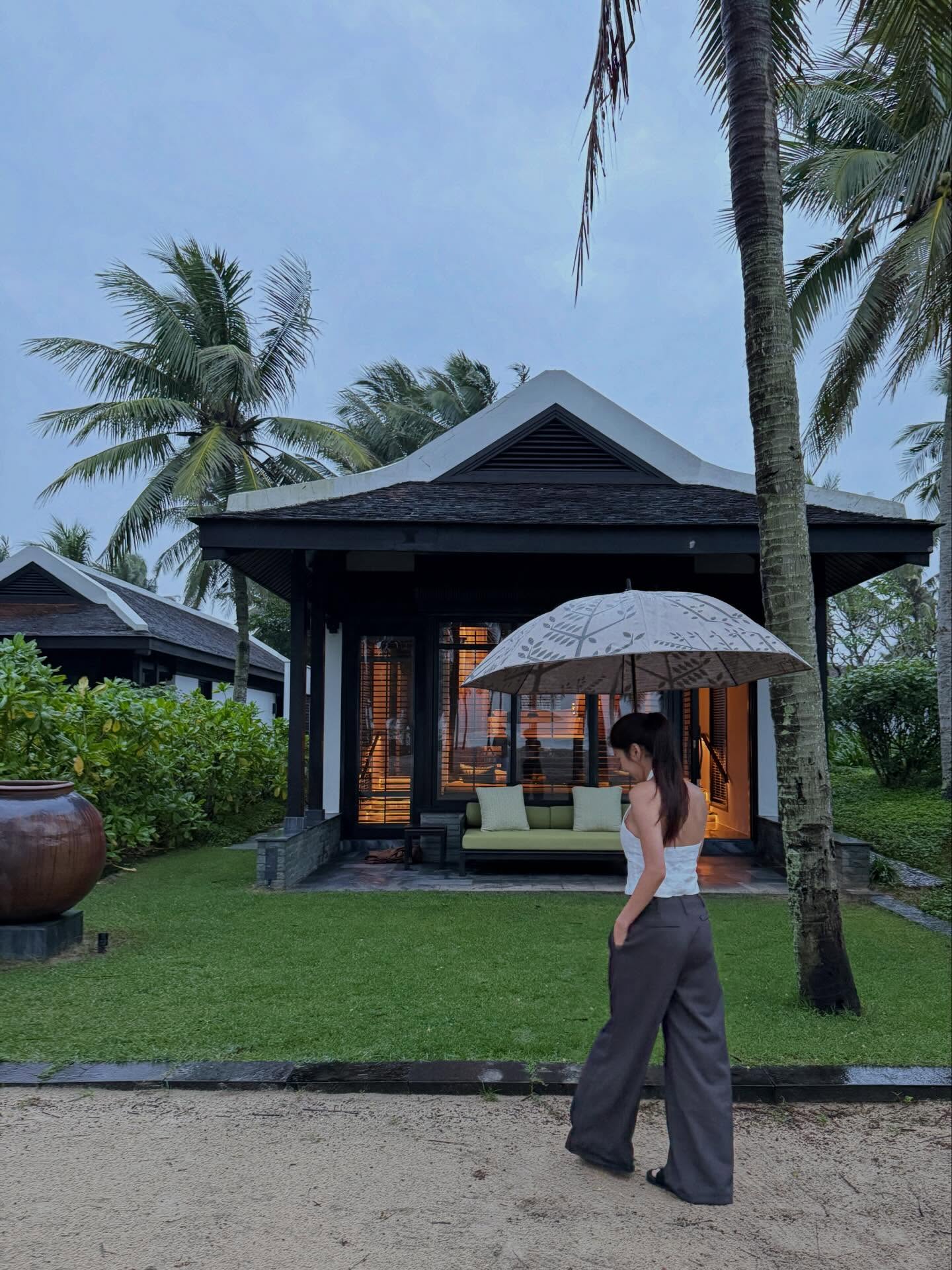 เฟิร์น - นพจิรา ฤกษ์ขจรนามกุล