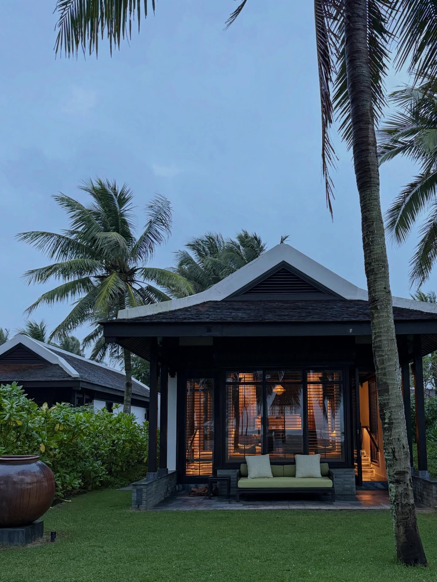 เฟิร์น - นพจิรา ฤกษ์ขจรนามกุล