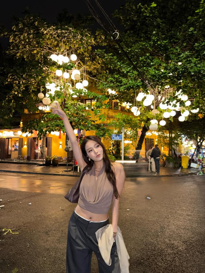 เฟิร์น - นพจิรา ฤกษ์ขจรนามกุล