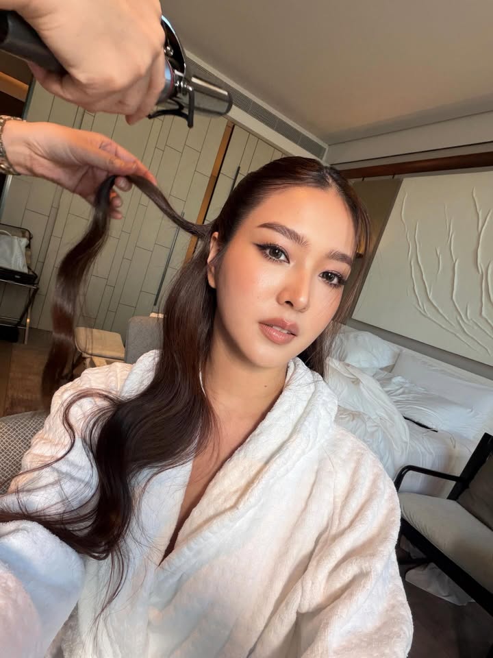 เฟิร์น - นพจิรา ฤกษ์ขจรนามกุล