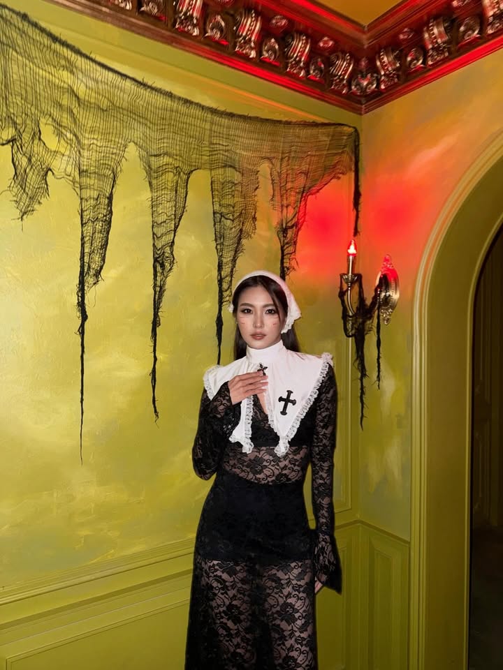 เฟิร์น - นพจิรา ฤกษ์ขจรนามกุล