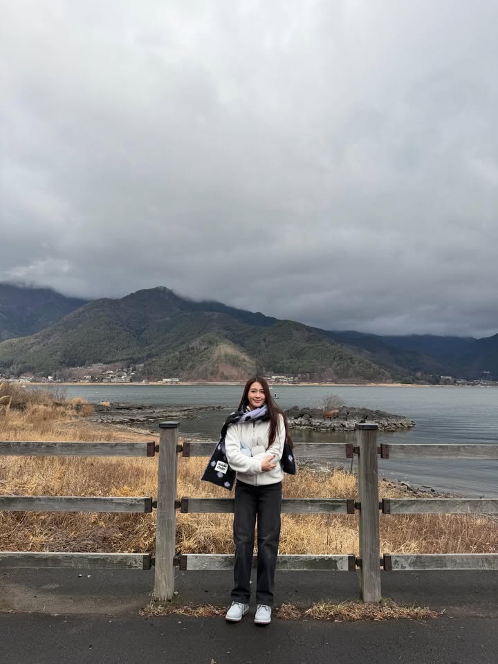 เฟิร์น - นพจิรา ฤกษ์ขจรนามกุล