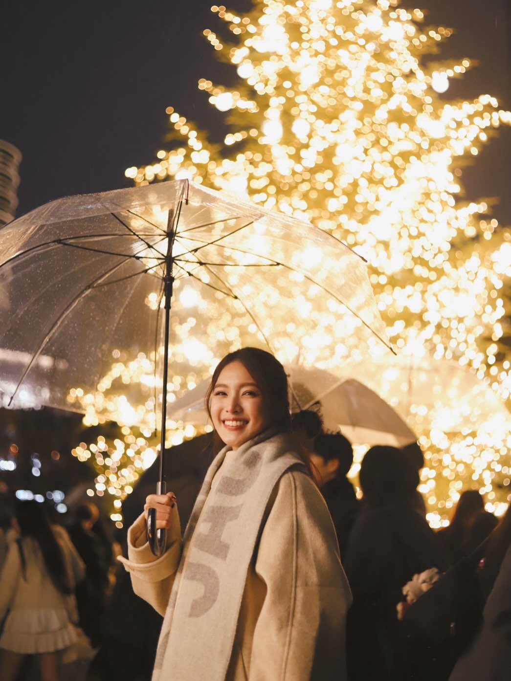 เฟิร์น - นพจิรา ฤกษ์ขจรนามกุล