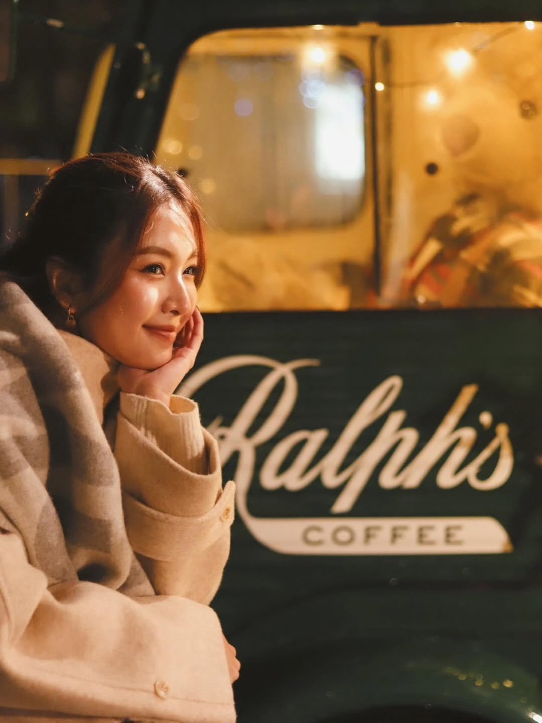 เฟิร์น - นพจิรา ฤกษ์ขจรนามกุล