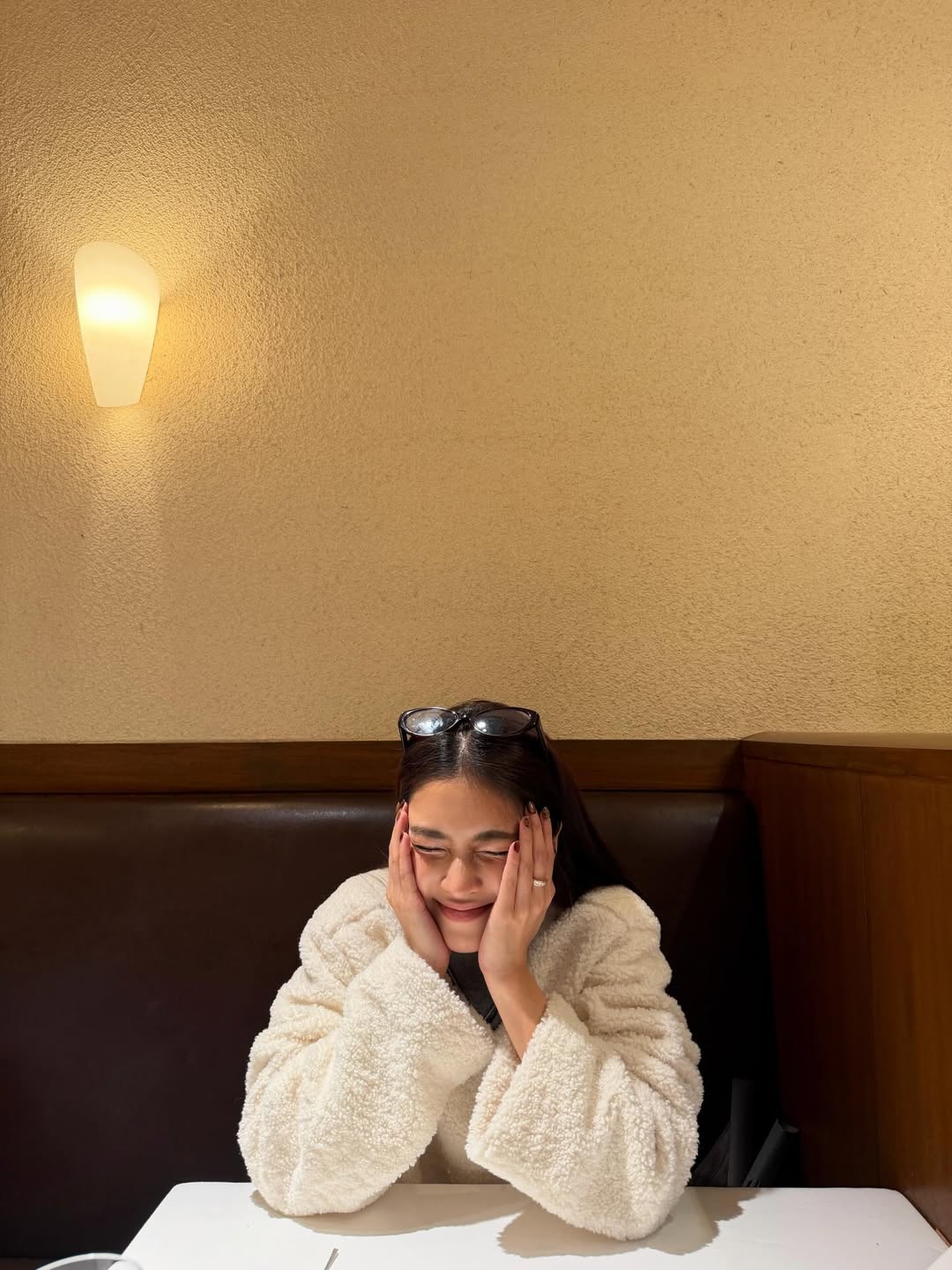 เฟิร์น - นพจิรา ฤกษ์ขจรนามกุล