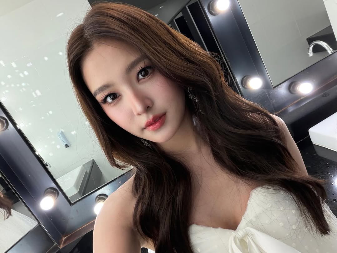 เฟิร์น - นพจิรา ฤกษ์ขจรนามกุล