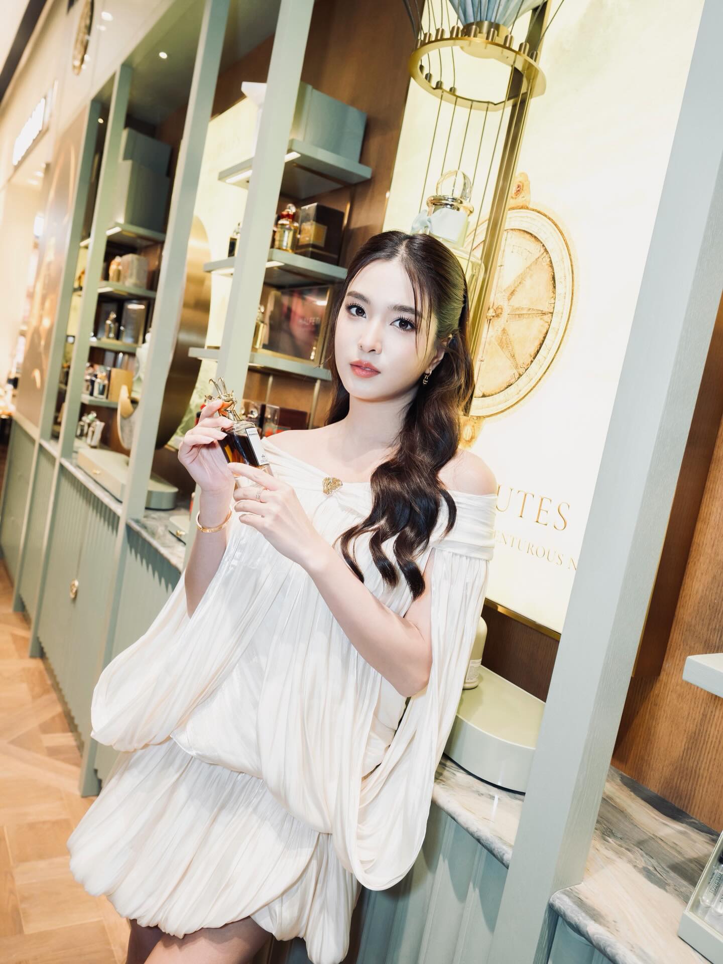 เฟิร์น - นพจิรา ฤกษ์ขจรนามกุล