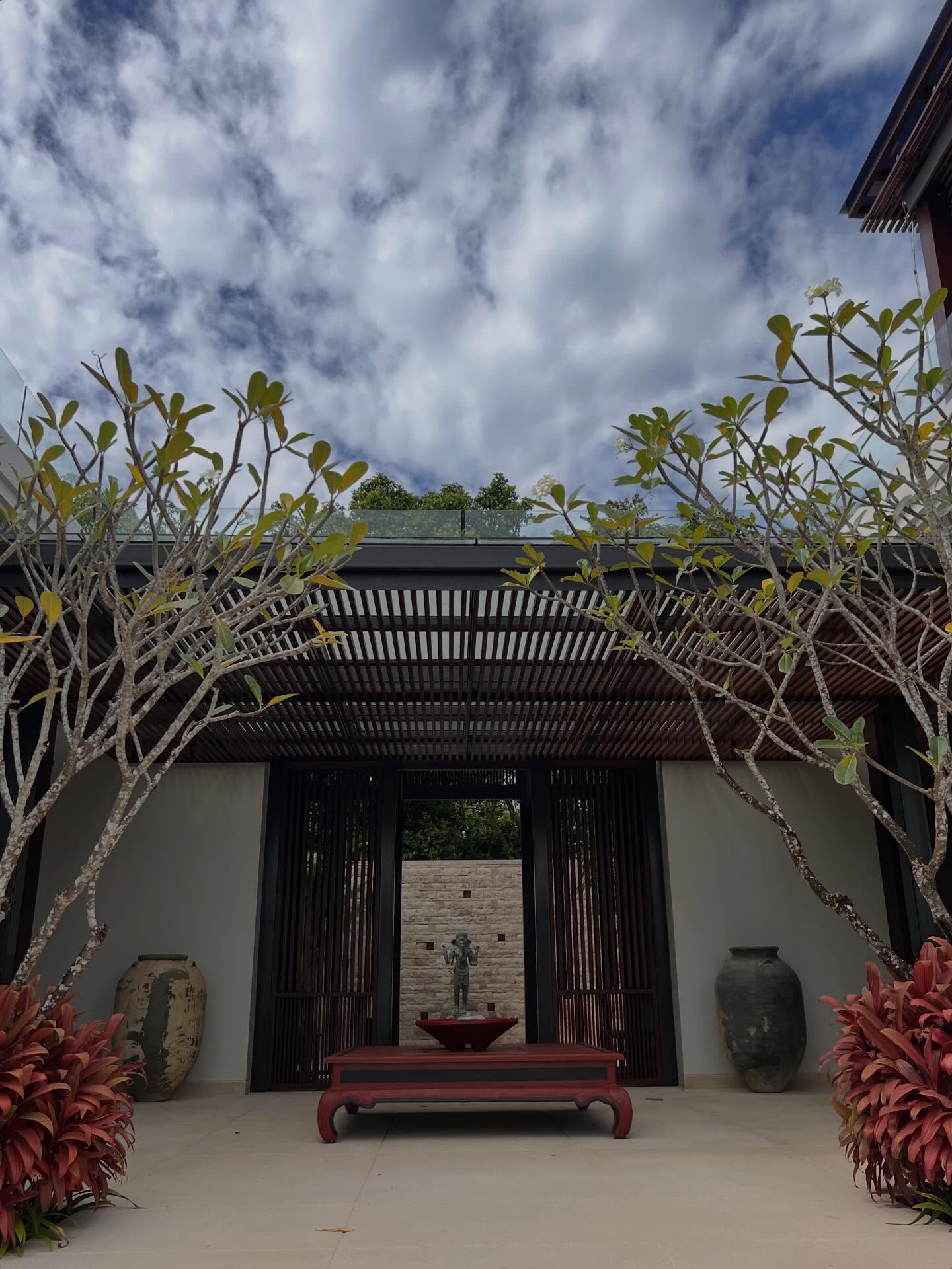 เฟิร์น - นพจิรา ฤกษ์ขจรนามกุล