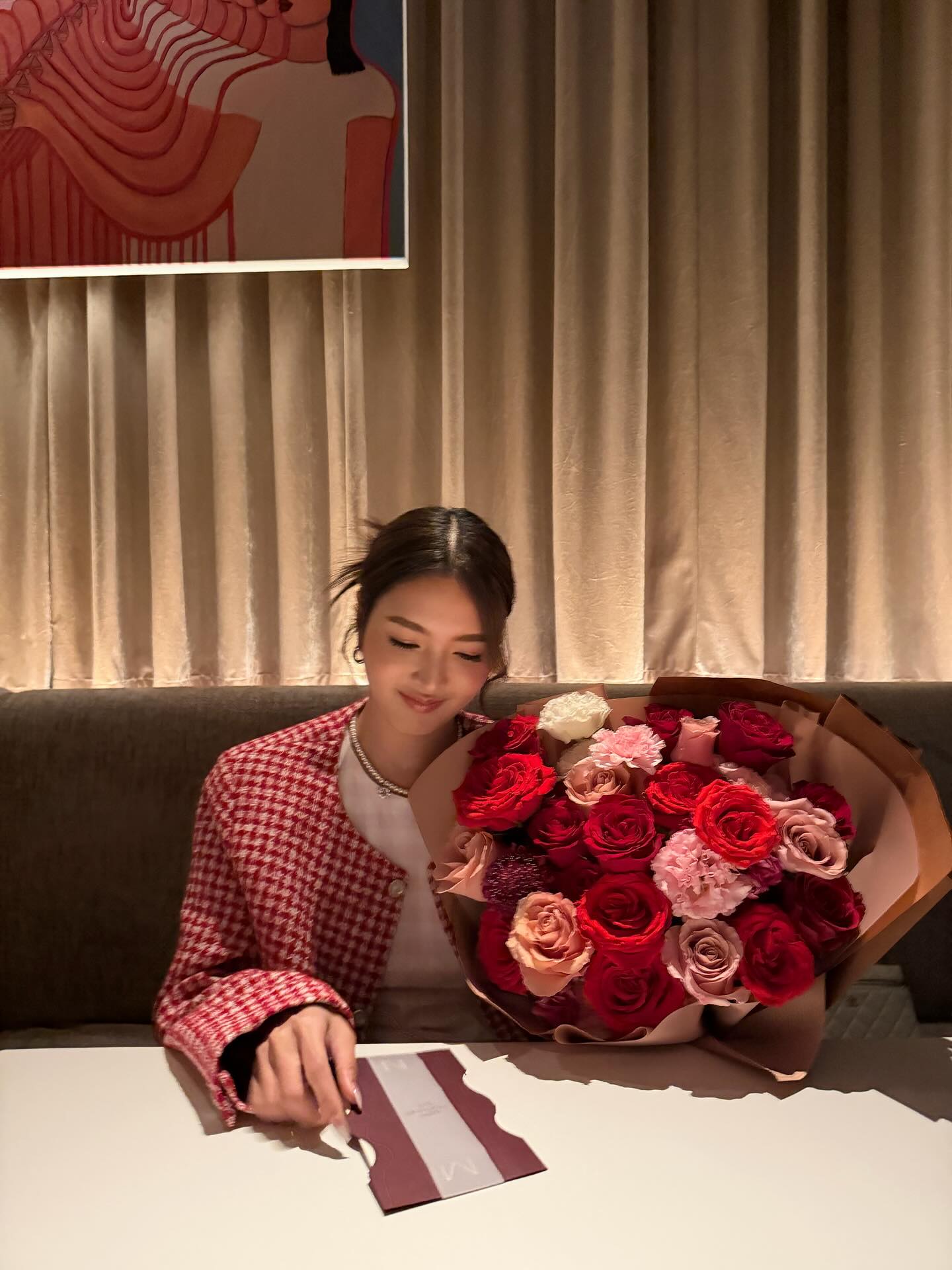 เฟิร์น - นพจิรา ฤกษ์ขจรนามกุล