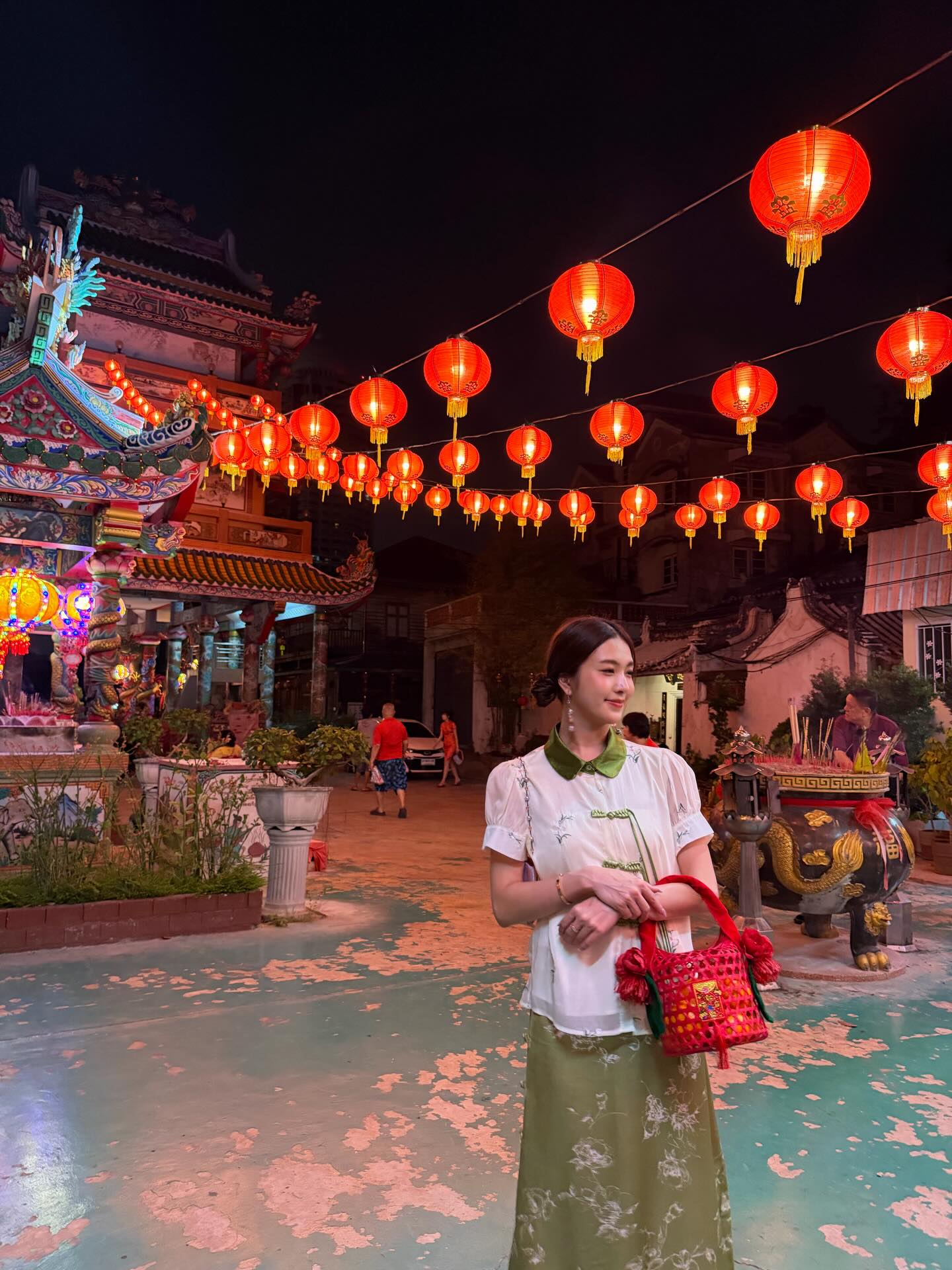 เฟิร์น - นพจิรา ฤกษ์ขจรนามกุล