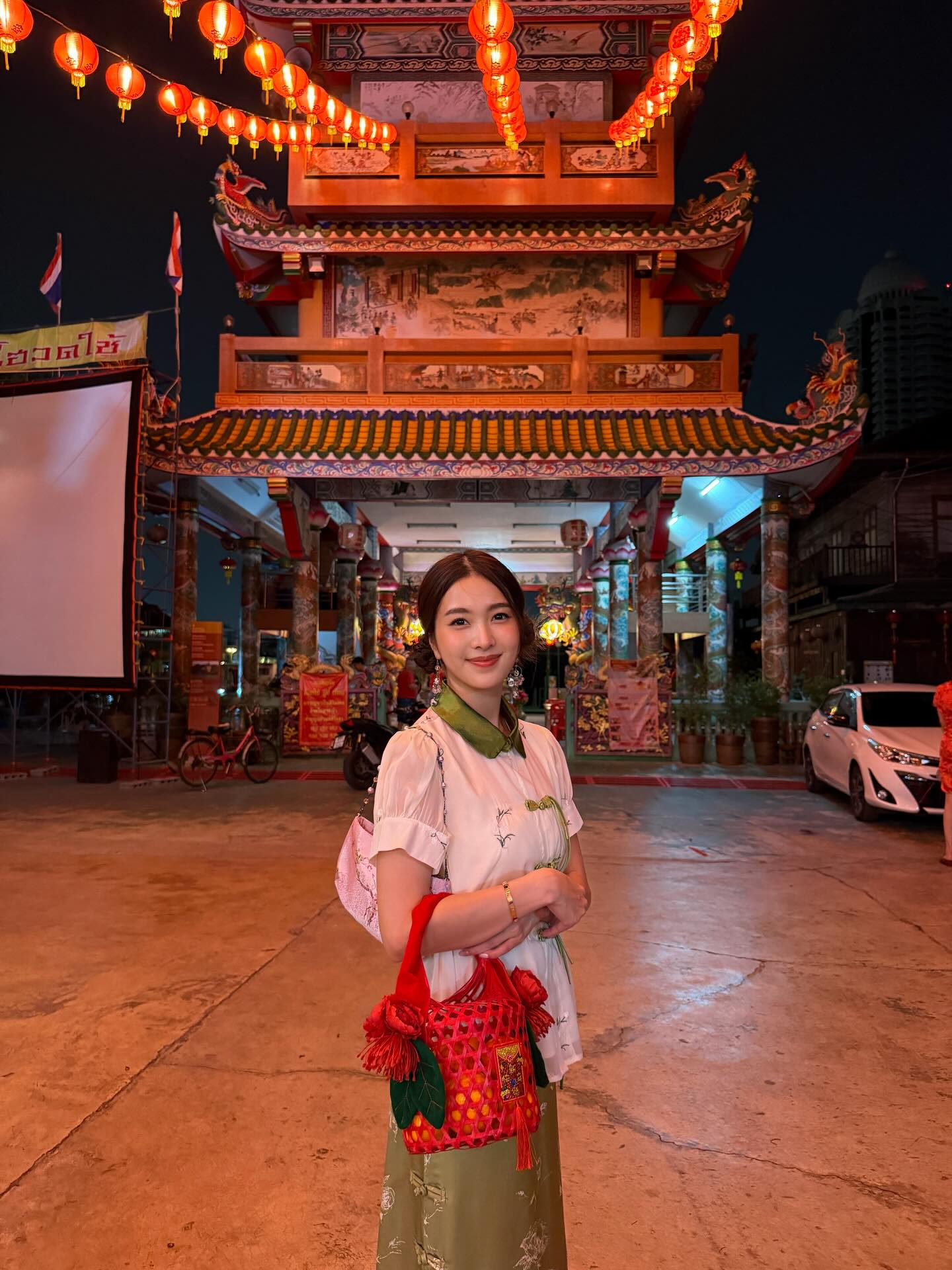 เฟิร์น - นพจิรา ฤกษ์ขจรนามกุล