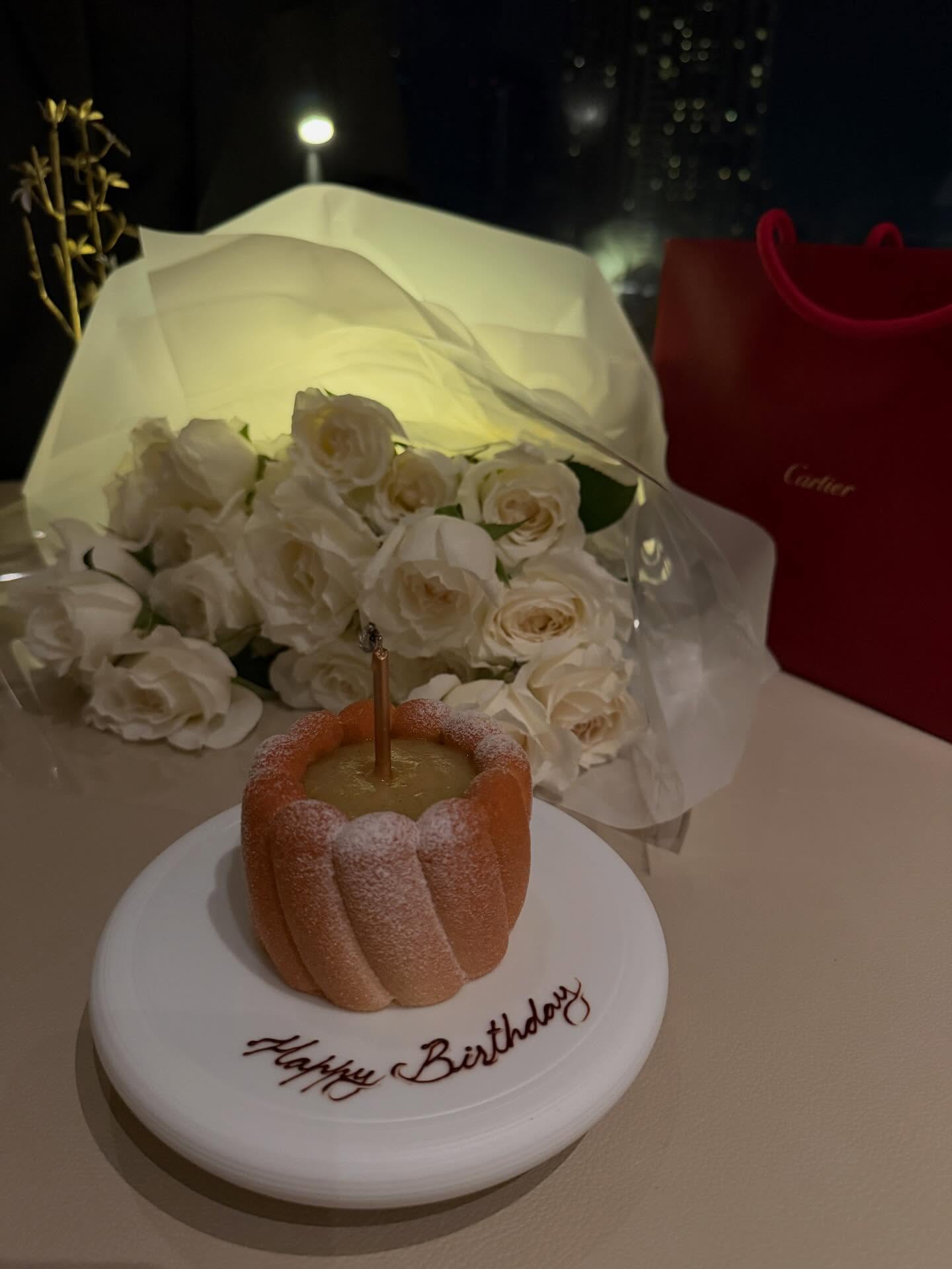 เฟิร์น - นพจิรา ฤกษ์ขจรนามกุล