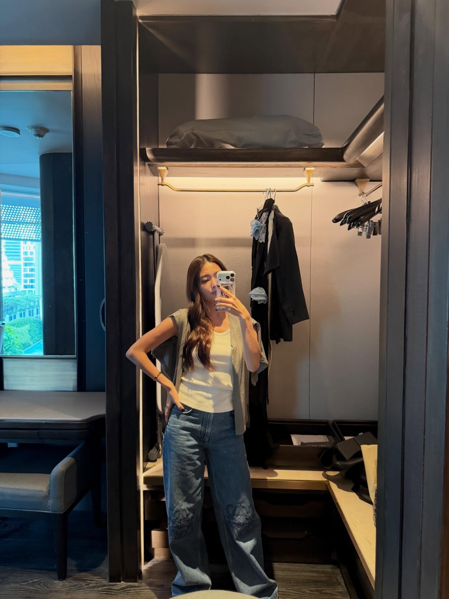 เฟิร์น - นพจิรา ฤกษ์ขจรนามกุล