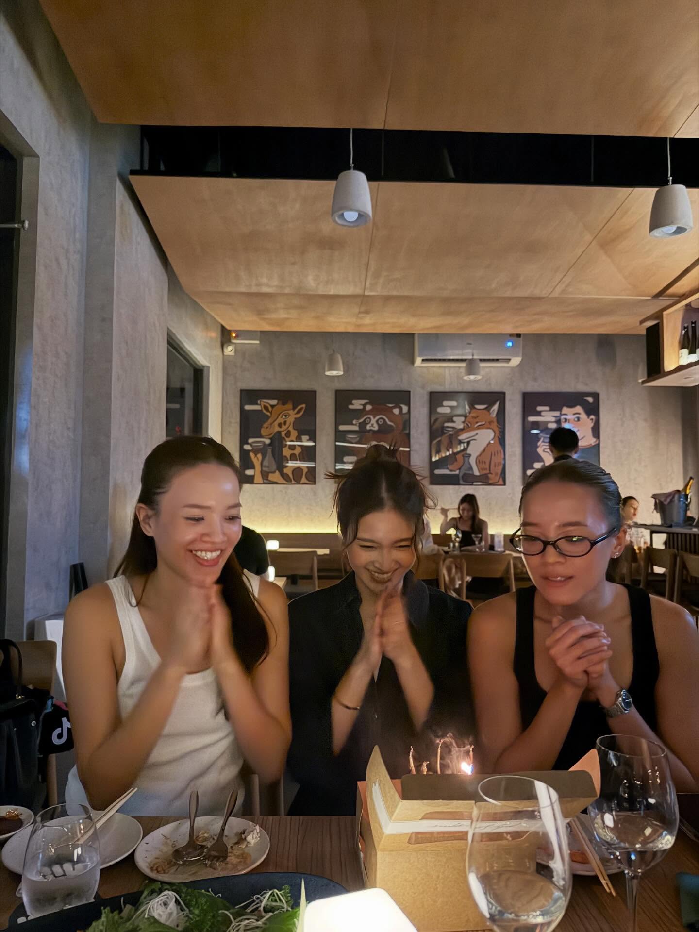 เฟิร์น - นพจิรา ฤกษ์ขจรนามกุล