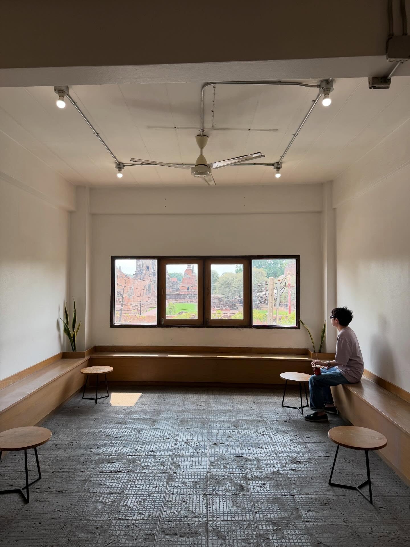 เฟิร์น - นพจิรา ฤกษ์ขจรนามกุล