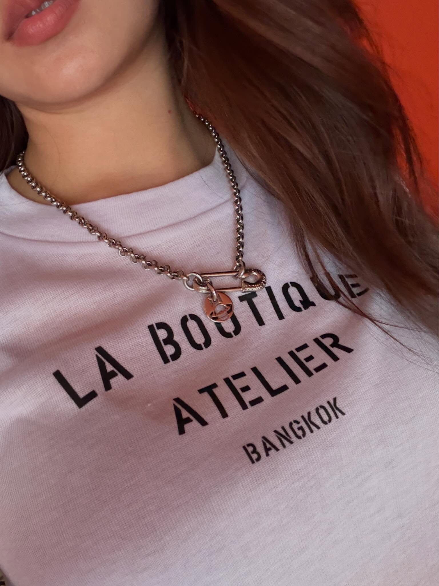 เฟิร์น - นพจิรา ฤกษ์ขจรนามกุล