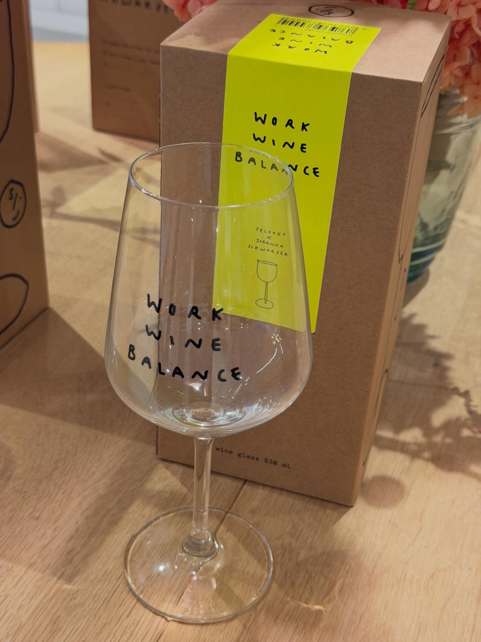 เฟิร์น - นพจิรา ฤกษ์ขจรนามกุล