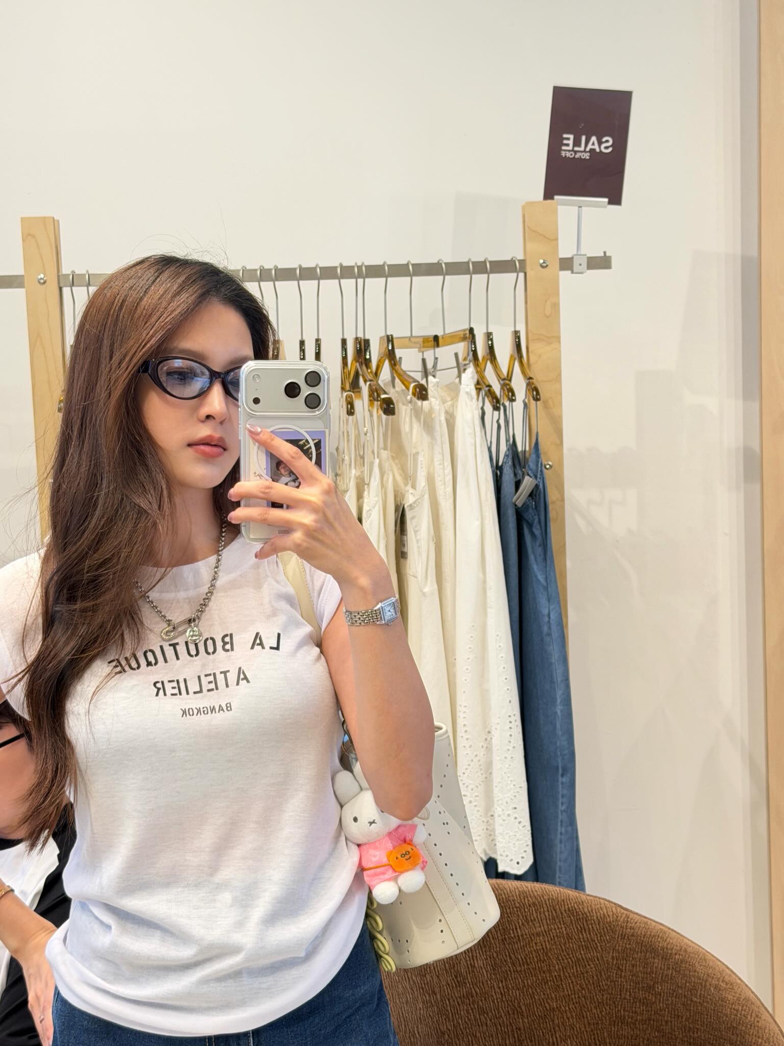 เฟิร์น - นพจิรา ฤกษ์ขจรนามกุล