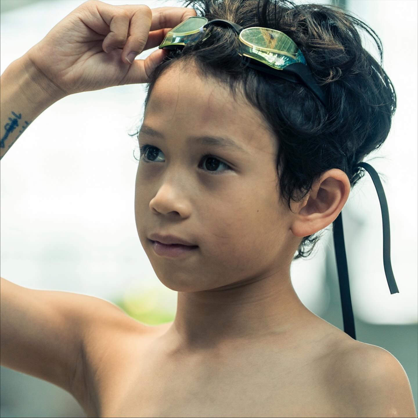 ชาคริต แย้มนาม