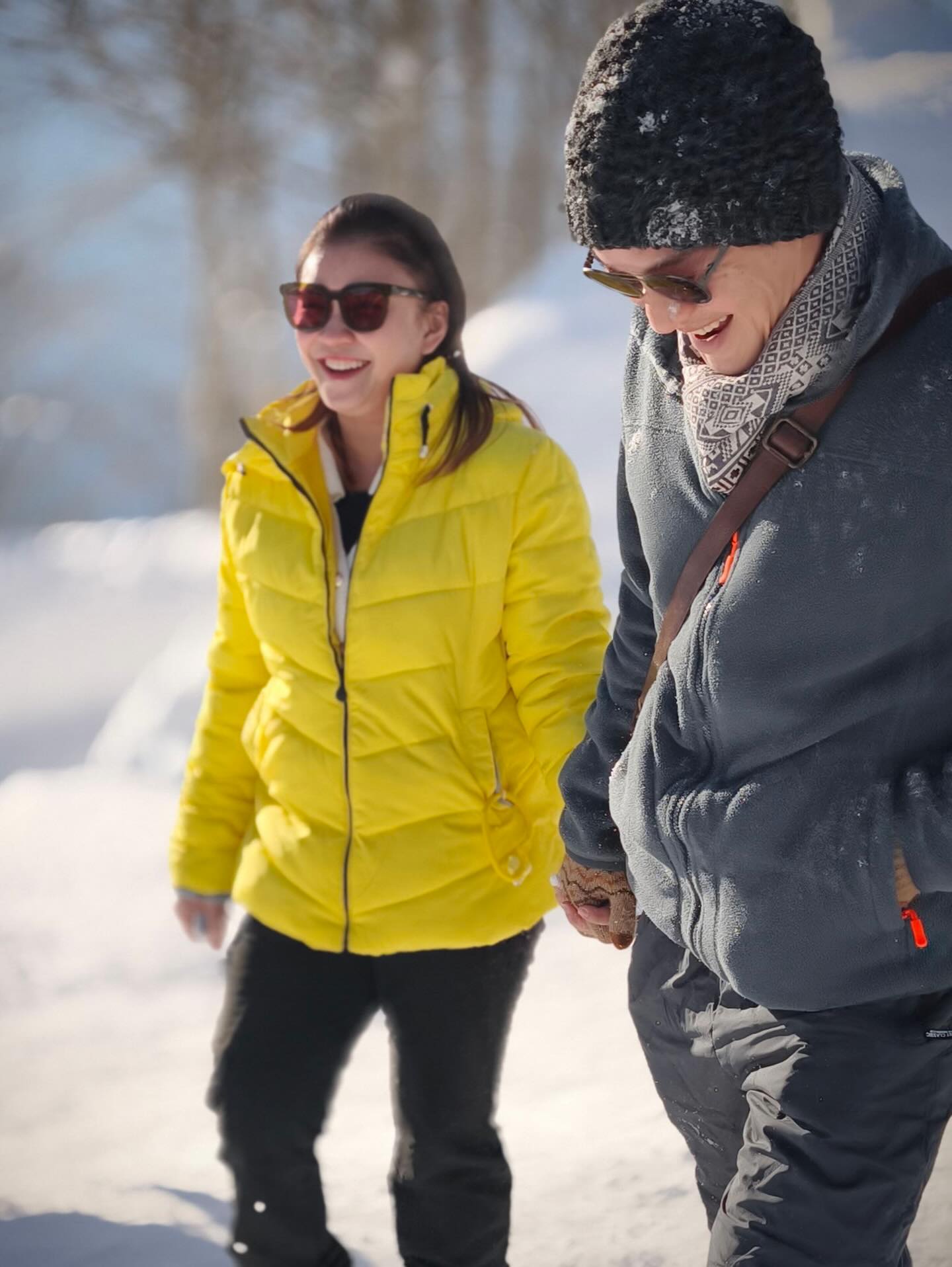 ชาคริต แย้มนาม