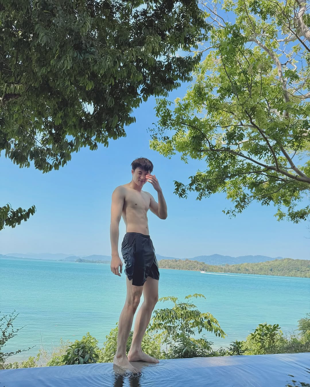 มีน - พีรวิชญ์ อรรถชิตสถาพร