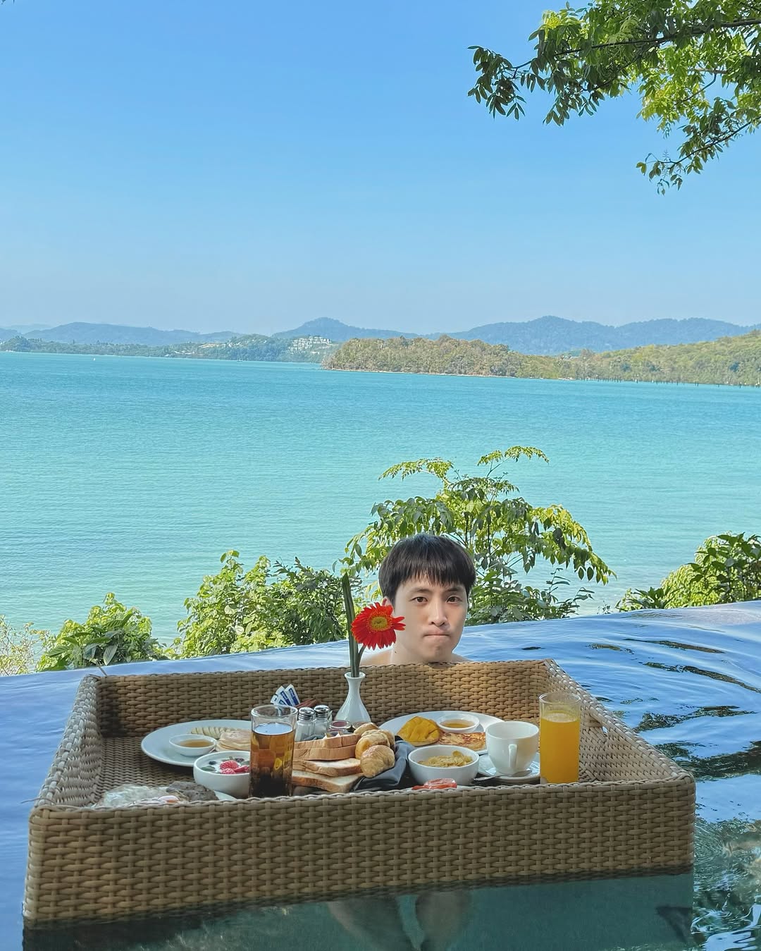 มีน - พีรวิชญ์ อรรถชิตสถาพร