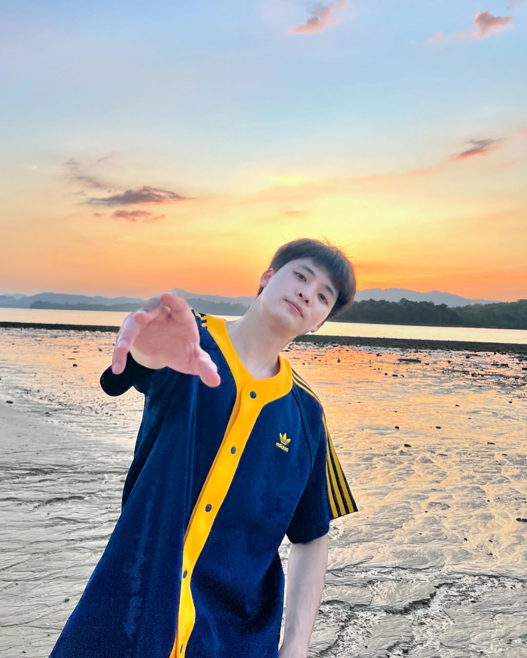 มีน - พีรวิชญ์ อรรถชิตสถาพร