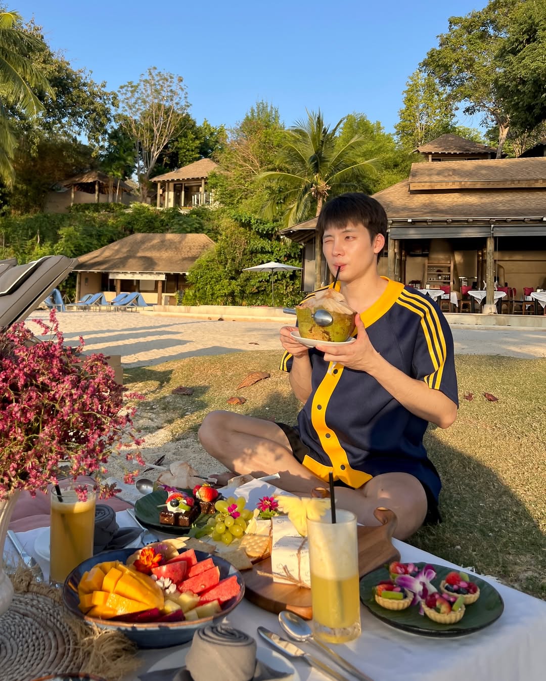 มีน - พีรวิชญ์ อรรถชิตสถาพร