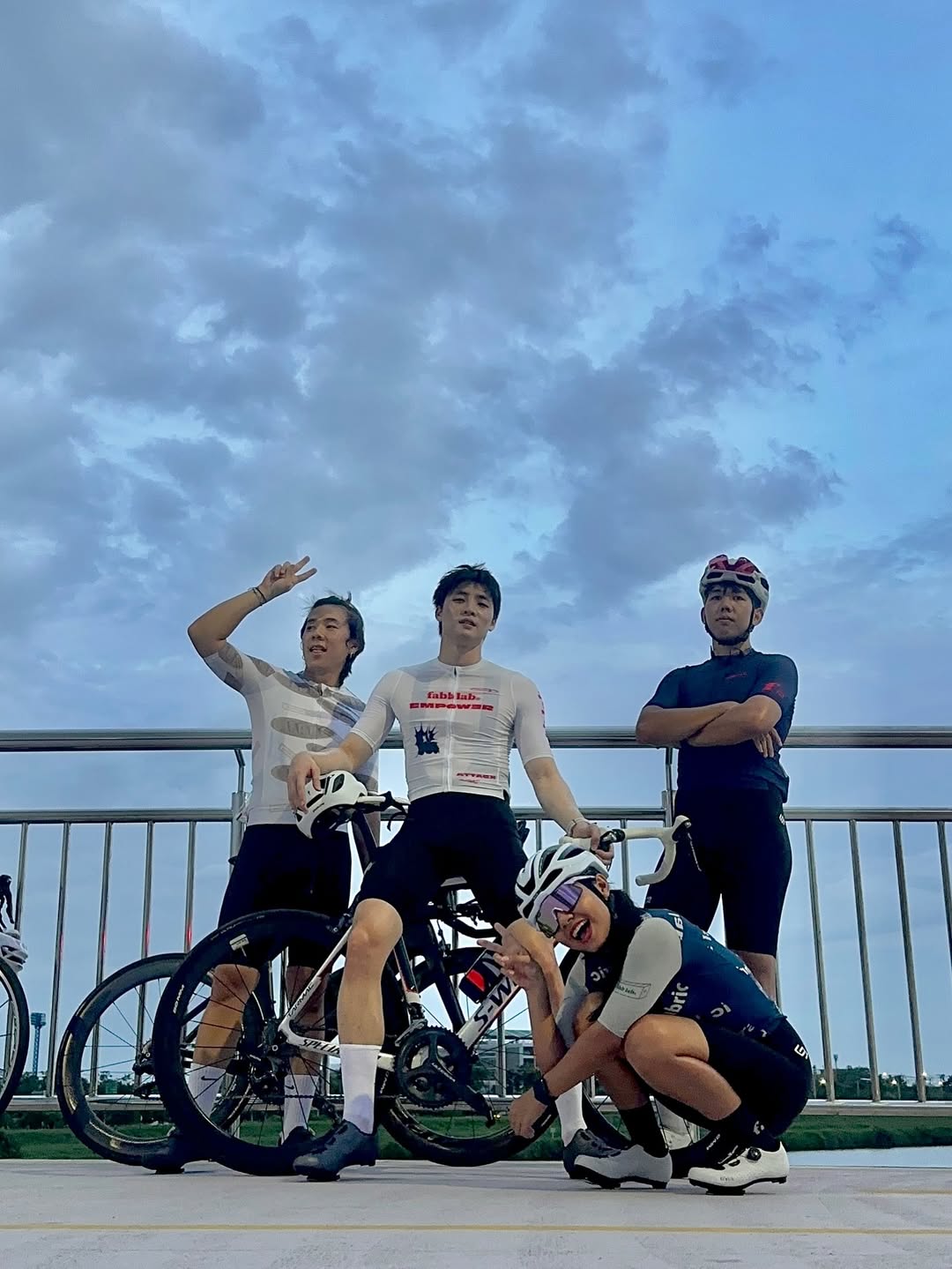 มีน - พีรวิชญ์ อรรถชิตสถาพร