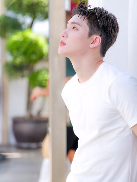 มีน - พีรวิชญ์ อรรถชิตสถาพร