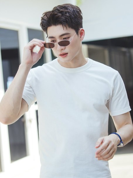 มีน - พีรวิชญ์ อรรถชิตสถาพร