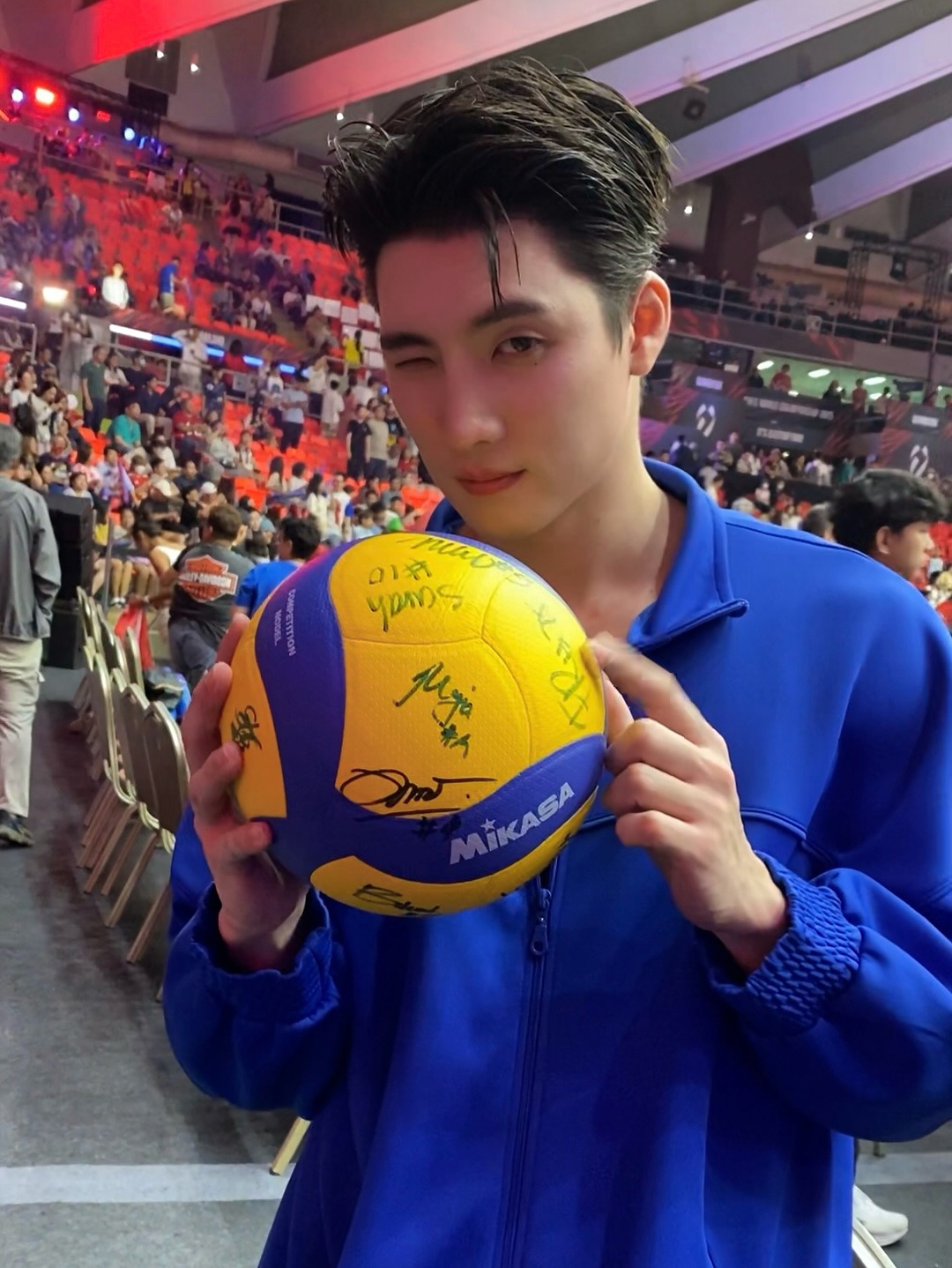 มีน - พีรวิชญ์ อรรถชิตสถาพร