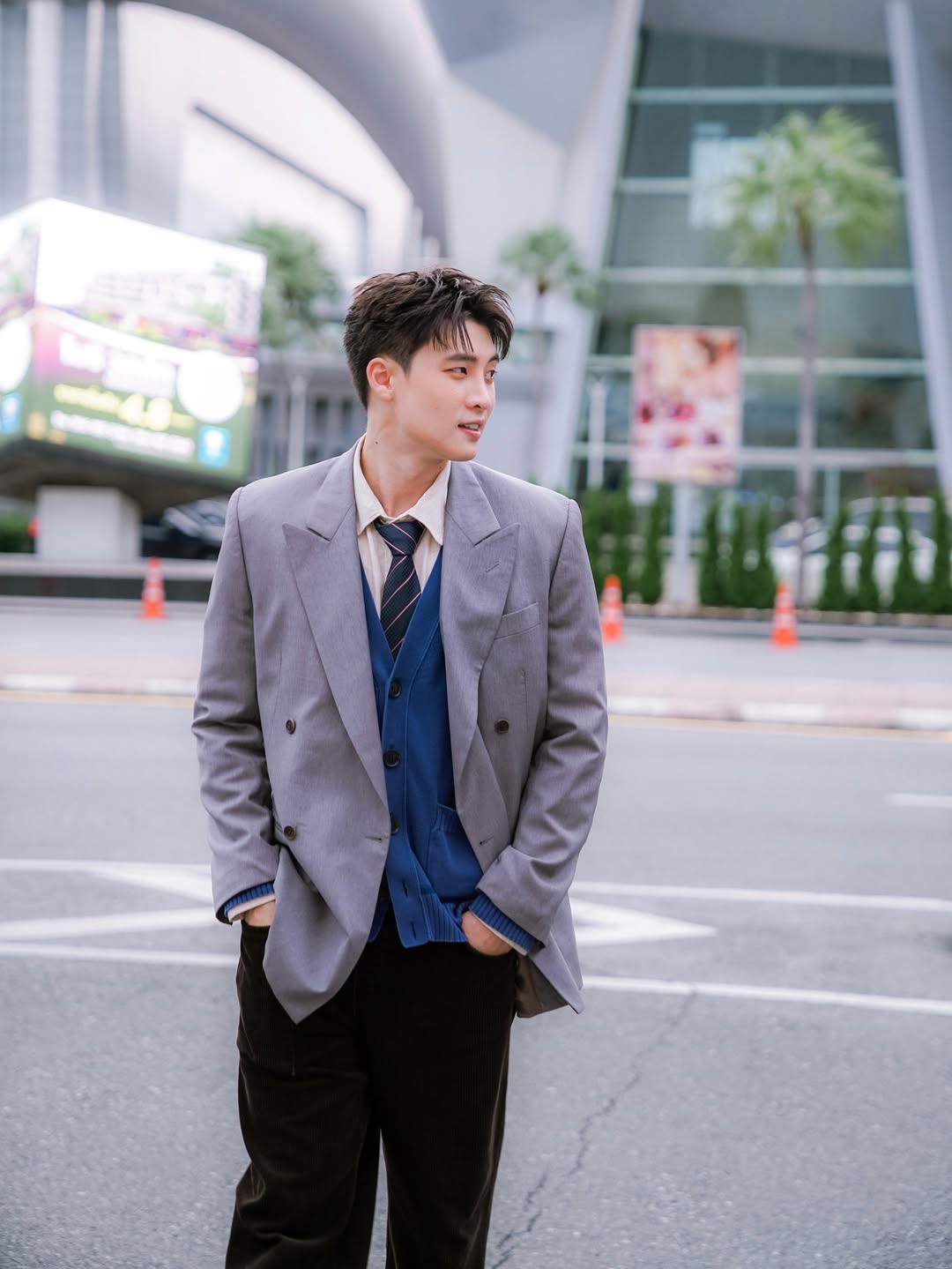 มีน - พีรวิชญ์ อรรถชิตสถาพร