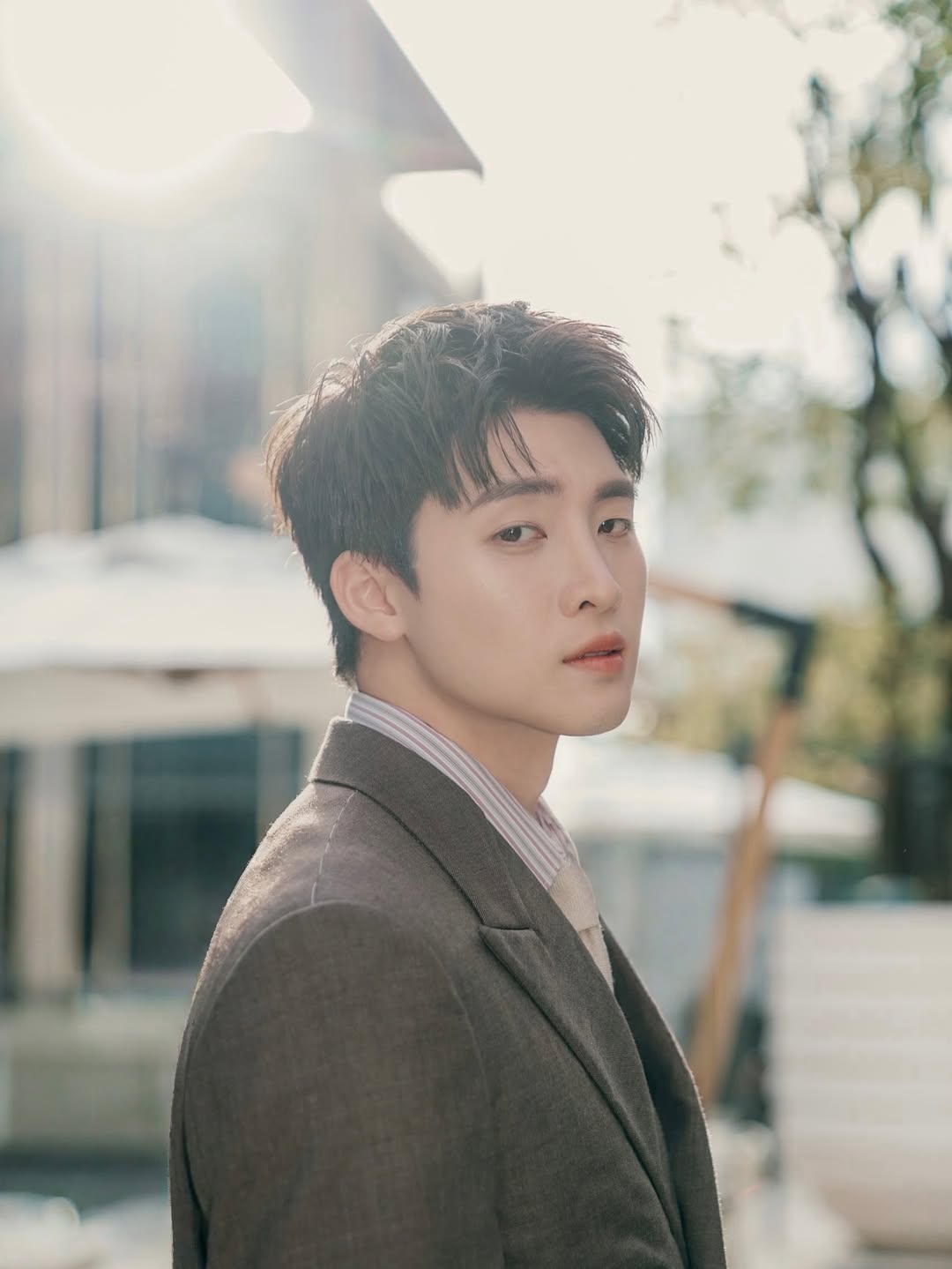 มีน - พีรวิชญ์ อรรถชิตสถาพร
