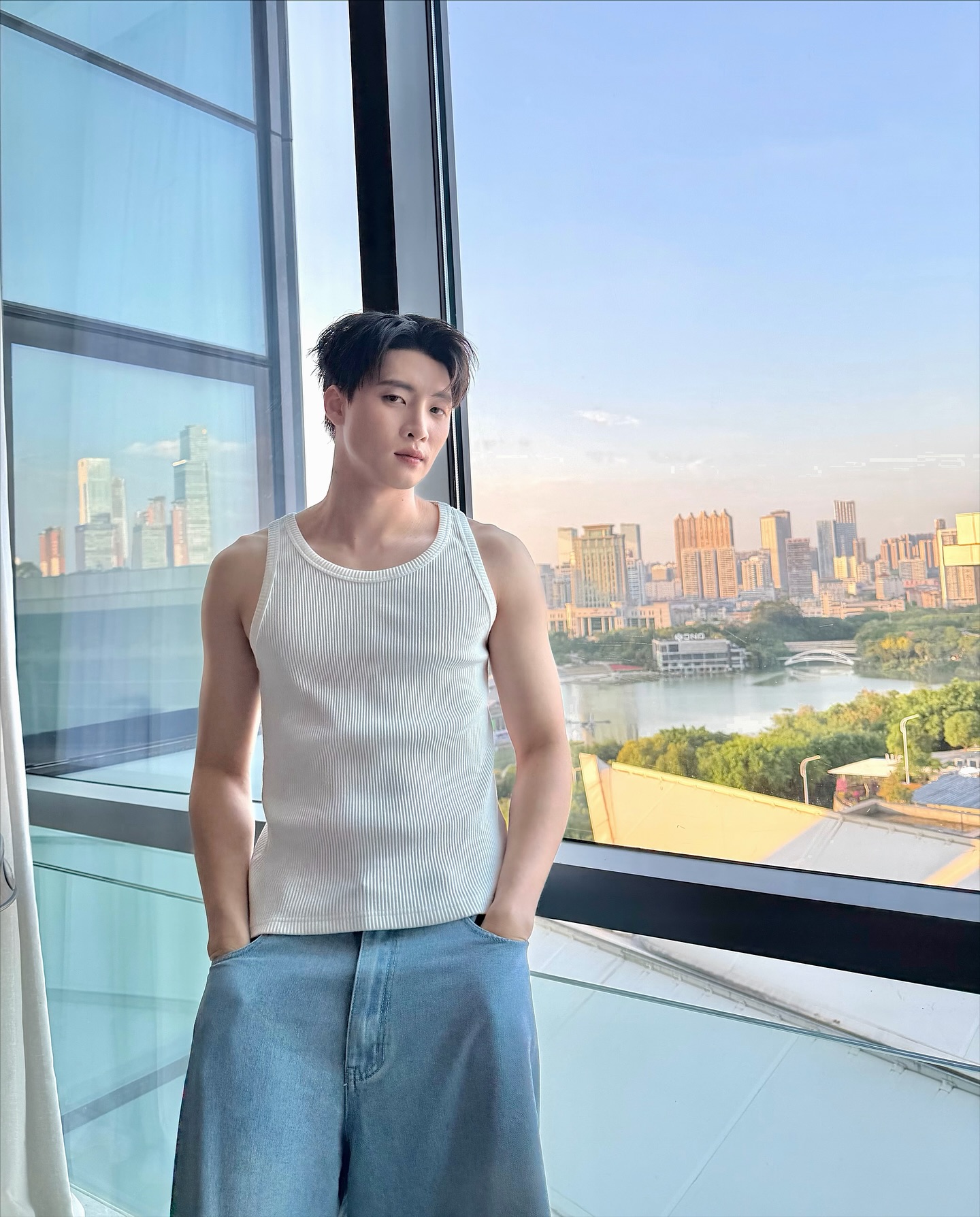 มีน - พีรวิชญ์ อรรถชิตสถาพร