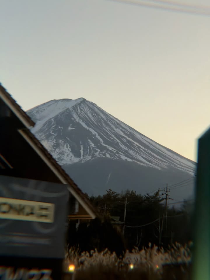 มีน - พีรวิชญ์ อรรถชิตสถาพร