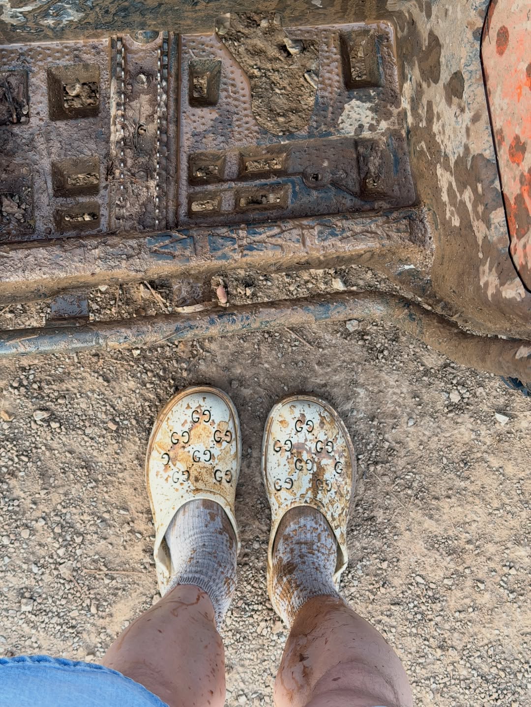 มีน - พีรวิชญ์ อรรถชิตสถาพร