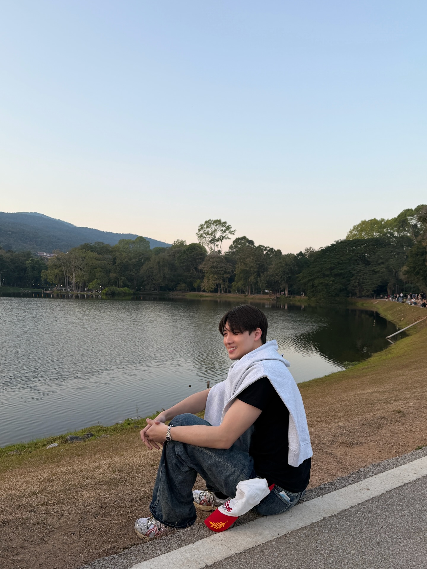 มีน - พีรวิชญ์ อรรถชิตสถาพร